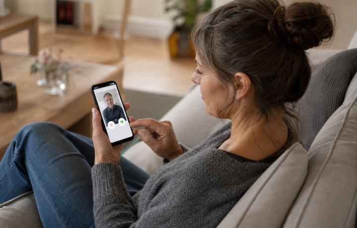 Swipe Right – was bedeutet das beim Online-Dating?